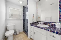 04 level 2 bathroom